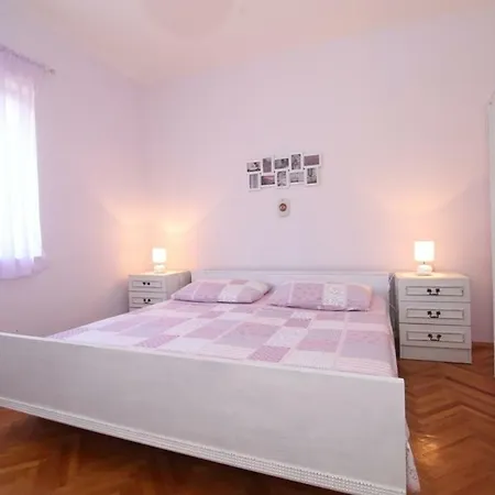 Апартаменты In With Seaview, Balcony, Air Condition, Wifi *